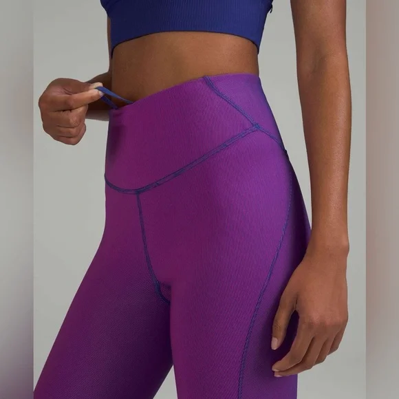 Lululemon Base Pace High Rise Tight 25” – Two-Tone Ribbed Size 8 - Picture 3 of 16